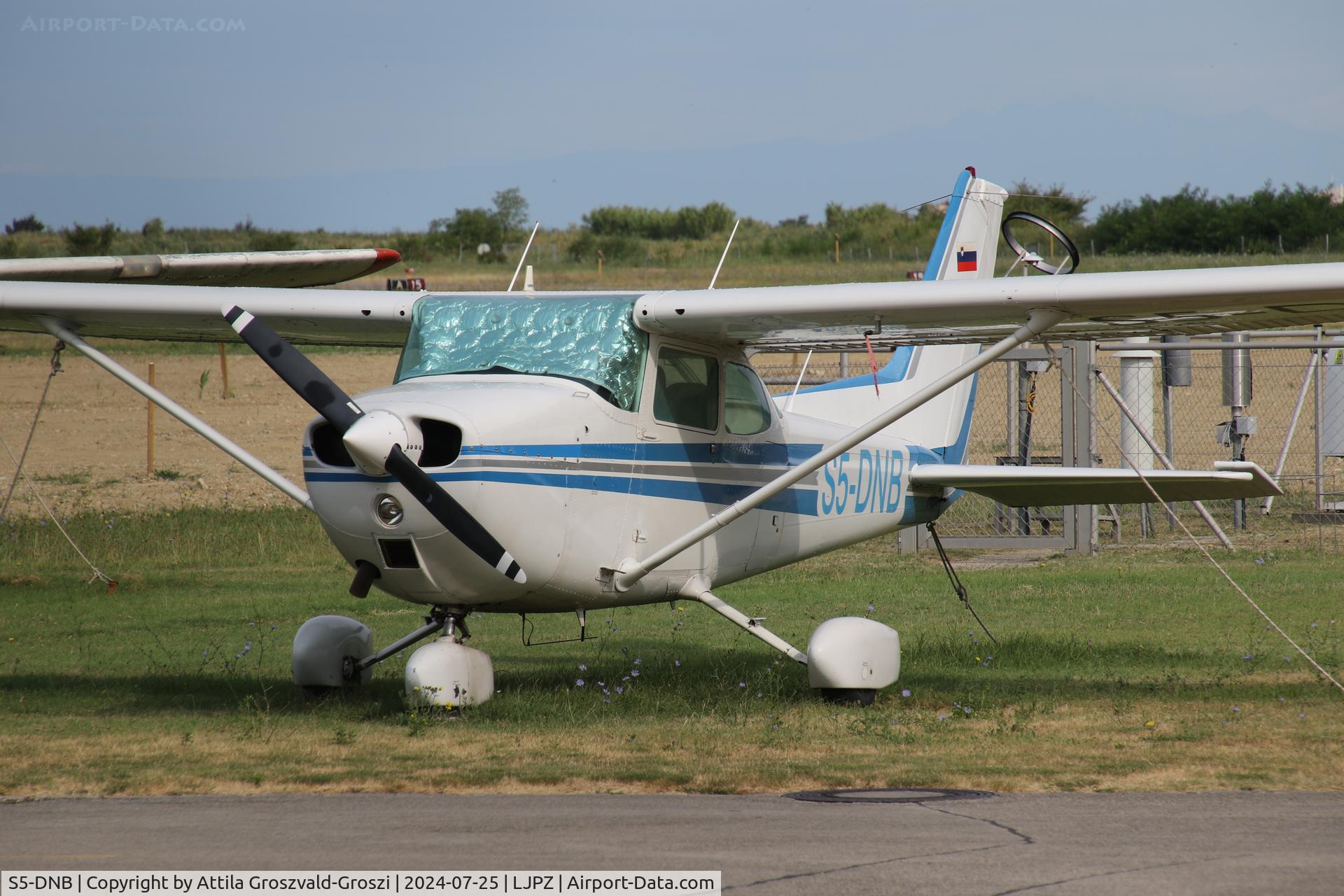 S5-DNB, Cessna 172M Skyhawk, LJPZ - Portorož Airport, Slovenia