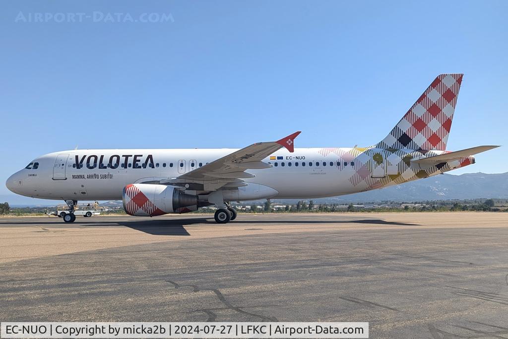 EC-NUO, 2012 Airbus A320-214 C/N 5232, Taxiing