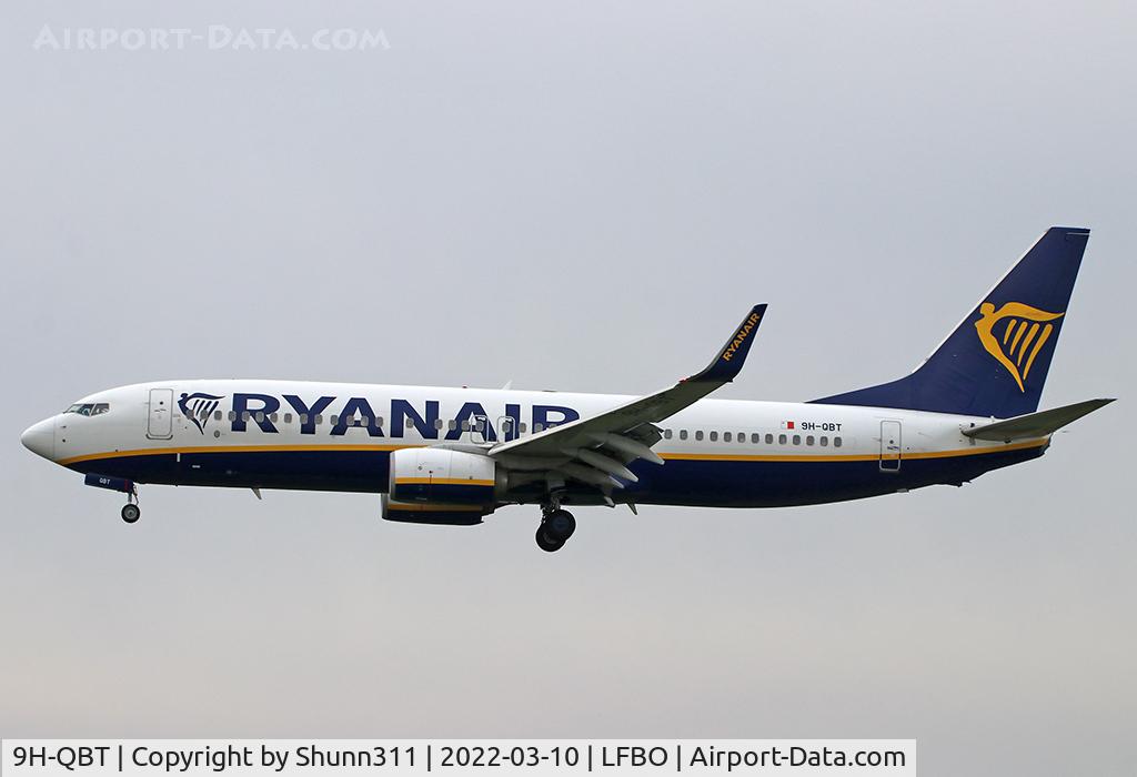 9H-QBT, 2016 Boeing 737-8AS C/N 44717, Landing rwy 14L