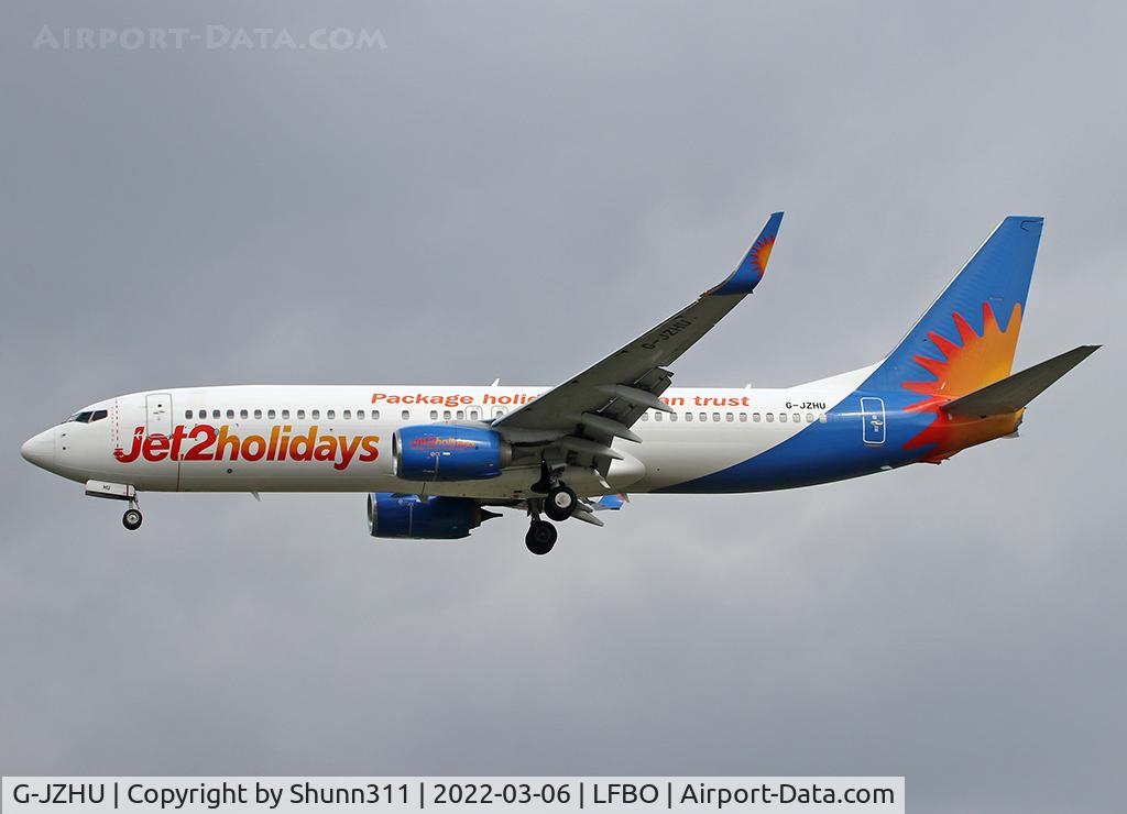 G-JZHU, 2016 Boeing 737-800 C/N 63151, Landing rwy 32L