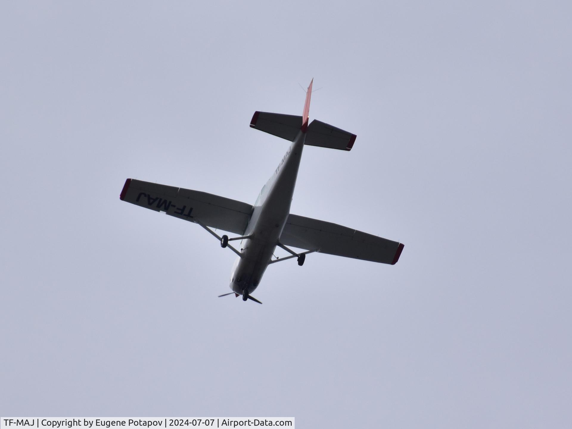 TF-MAJ, Cessna 207A Stationair 7 C/N 20700479, In the air above Iceland glaciers
