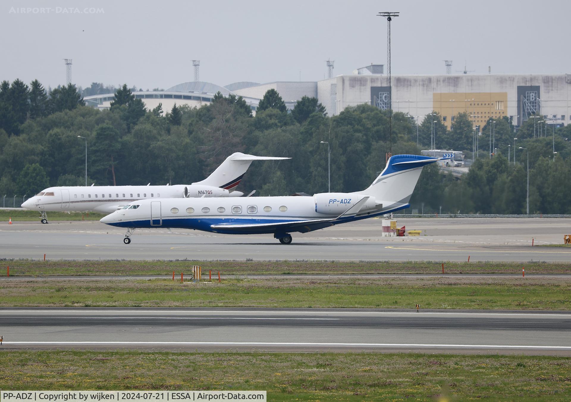 PP-ADZ, 2016 Gulfstream GVI (G650ER) C/N 6190, Twy W
