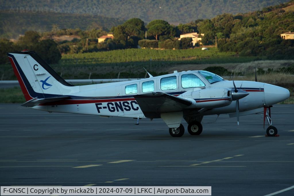 F-GNSC, Beech 58 Baron C/N TH-1703, Parked
