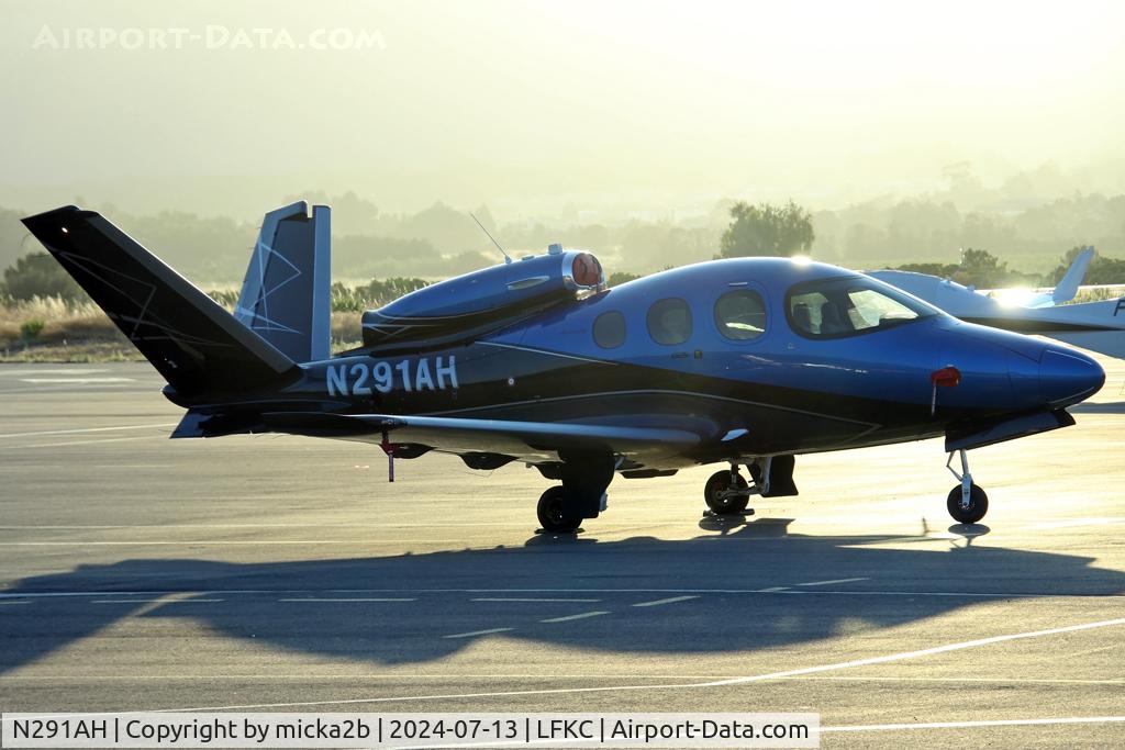 N291AH, 2024 Cirrus SF50 Vision C/N 0534, Parked