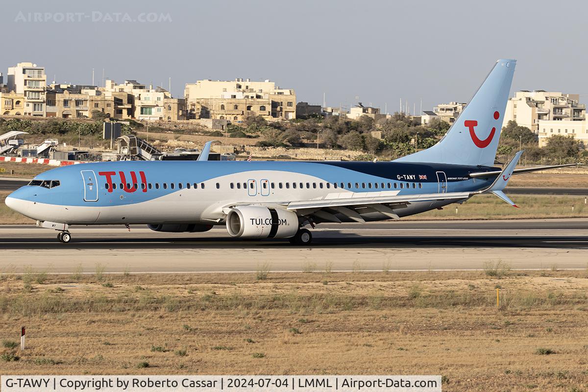 G-TAWY, Boeing 737-8K5 C/N 37246, Runway 31