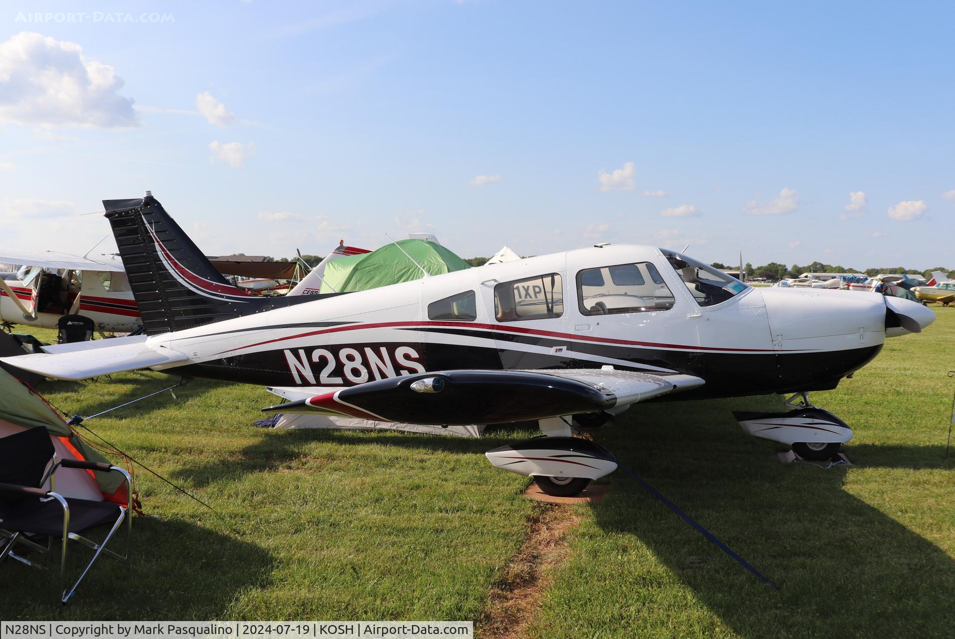 N28NS, 1976 Piper PA-28-181 C/N 28-7790227, Piper PA-28-181