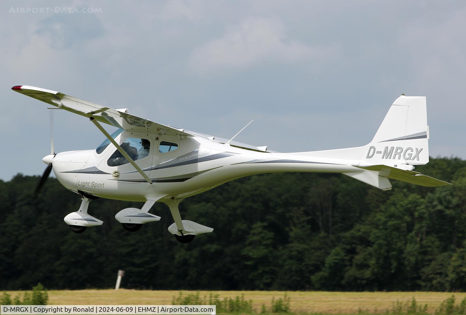 D-MRGX, 2009 Remos GX C/N 312, at ehmz