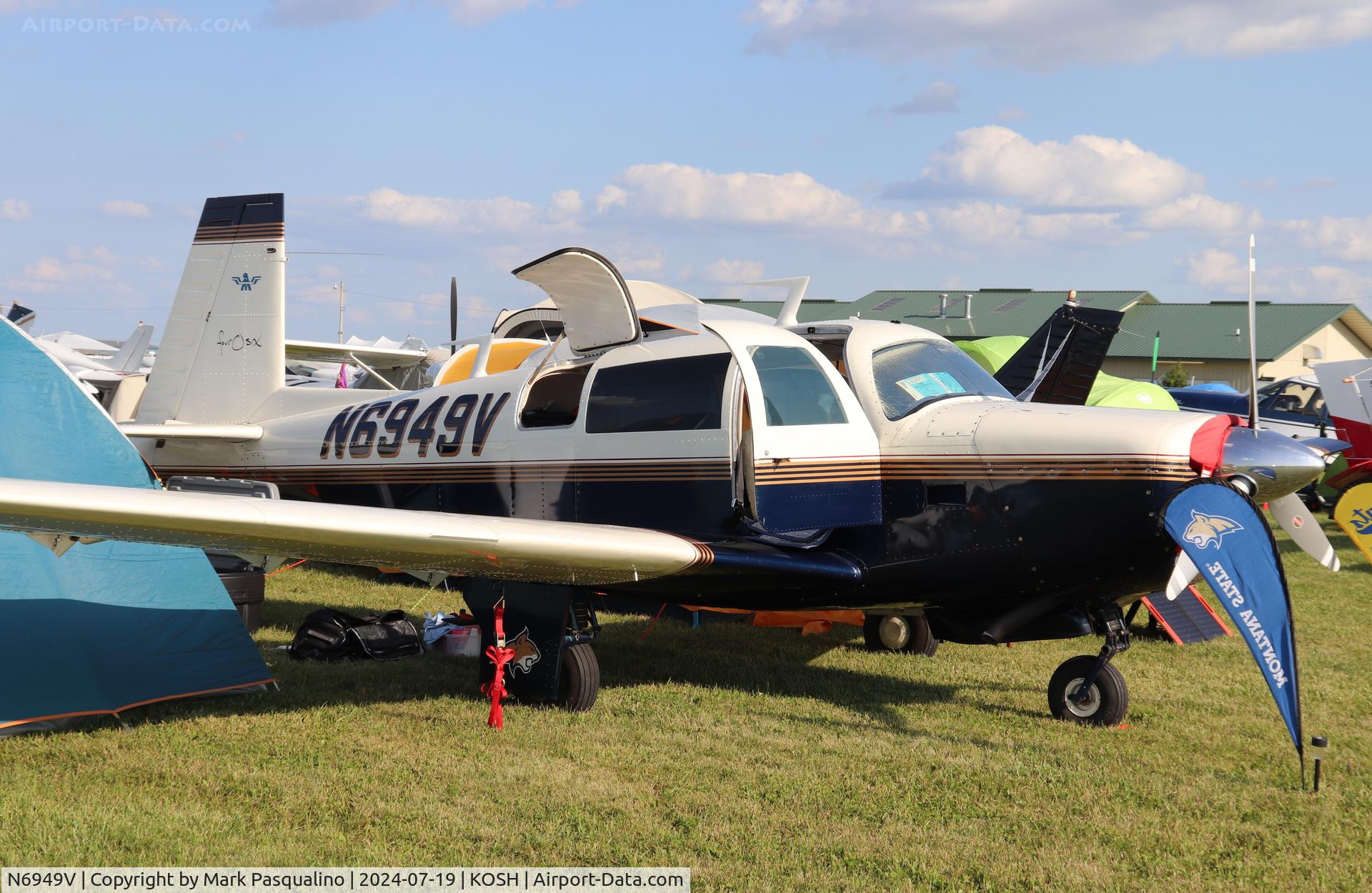N6949V, 1975 Mooney M20F Executive C/N 22-1322, Mooney M20F