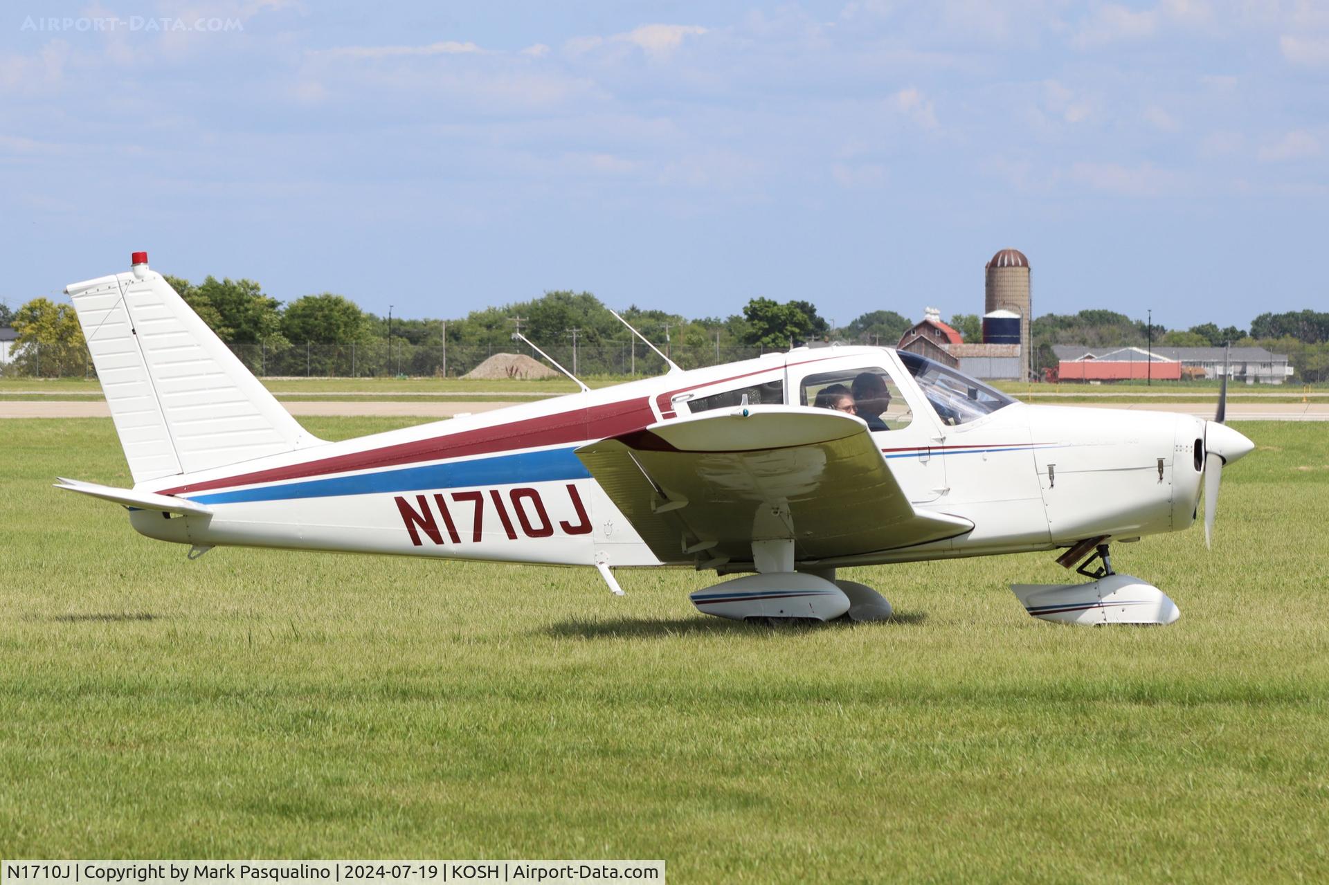 N1710J, 1968 Piper PA-28-140 C/N 28-24119, Piper PA-28-140