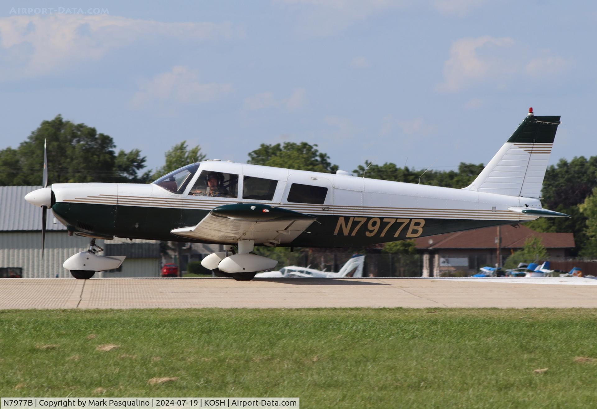 N7977B, 1966 Piper PA-32-260 Cherokee Six C/N 32-785, Piper PA-32-260