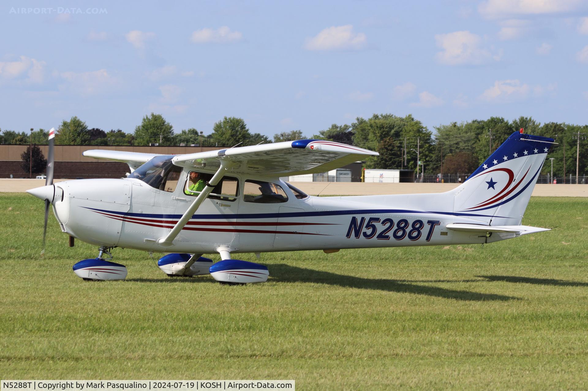 N5288T, 2002 Cessna 172S C/N 172S9222, Cessna 172S