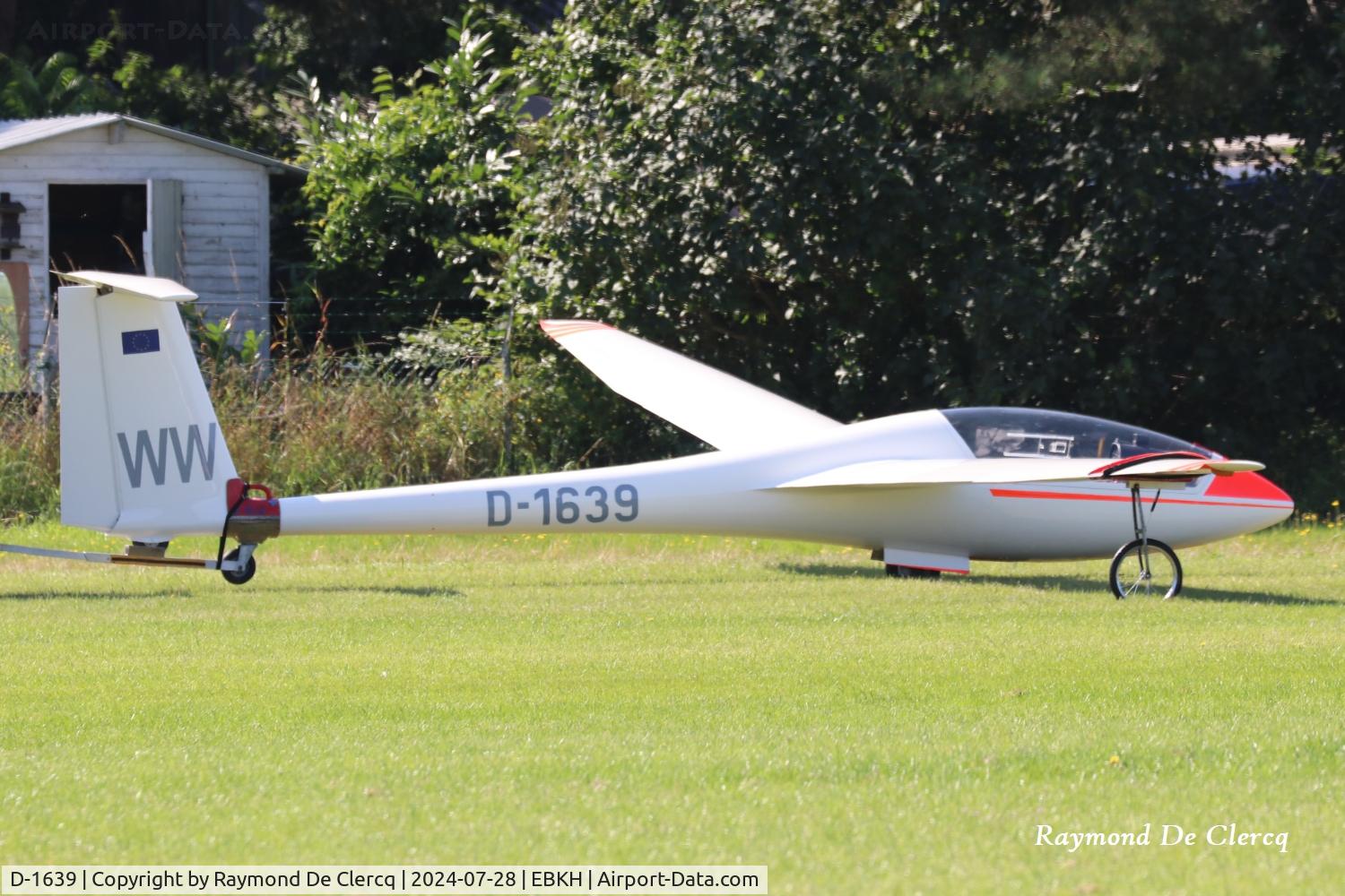 D-1639, 1982 Rolladen-Schneider LS-4 C/N 4133, At Keiheuvel fly-in.