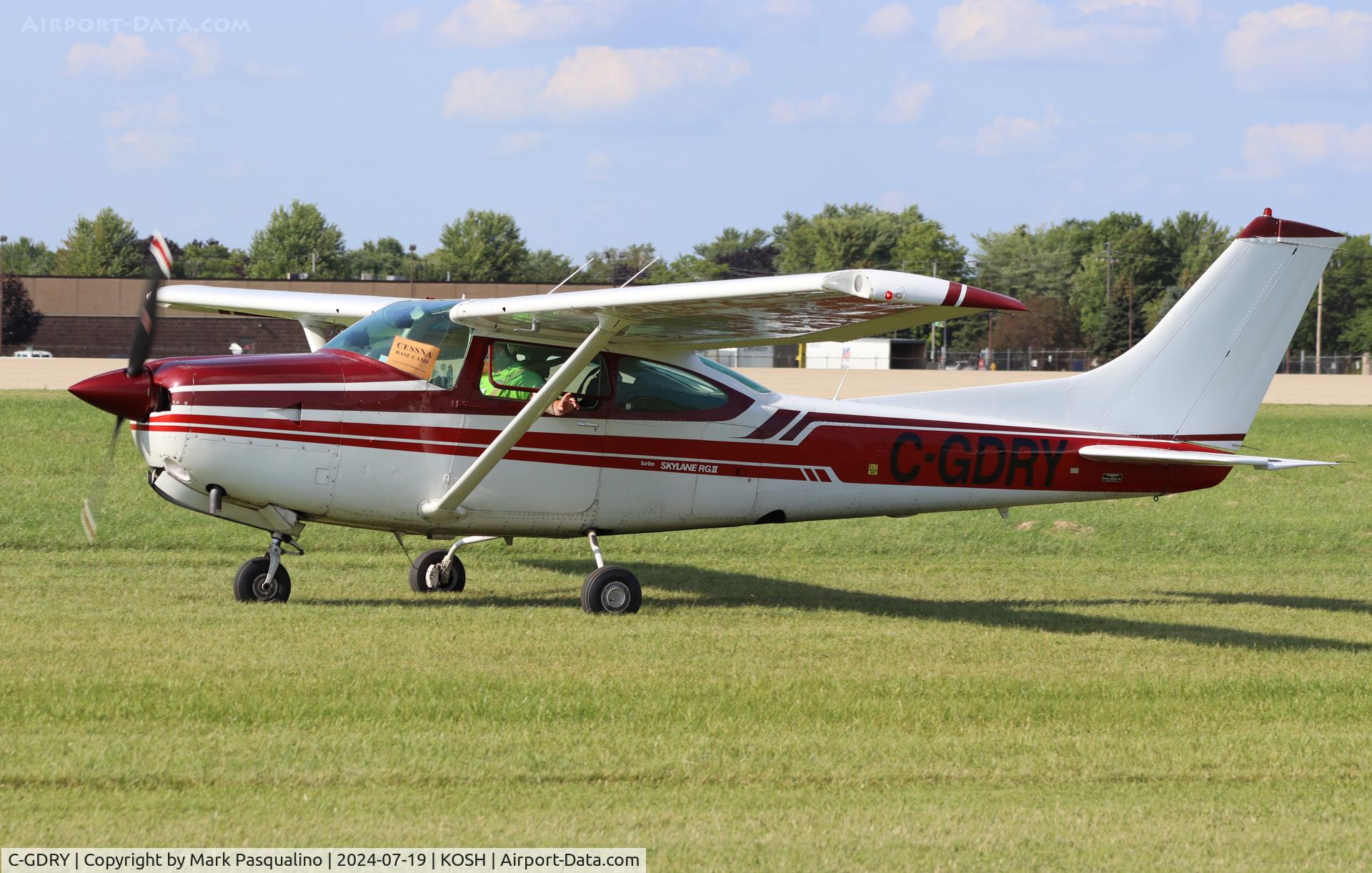 C-GDRY, 1979 Cessna TR182 Turbo Skylane RG C/N R18200943, Cessna TR182