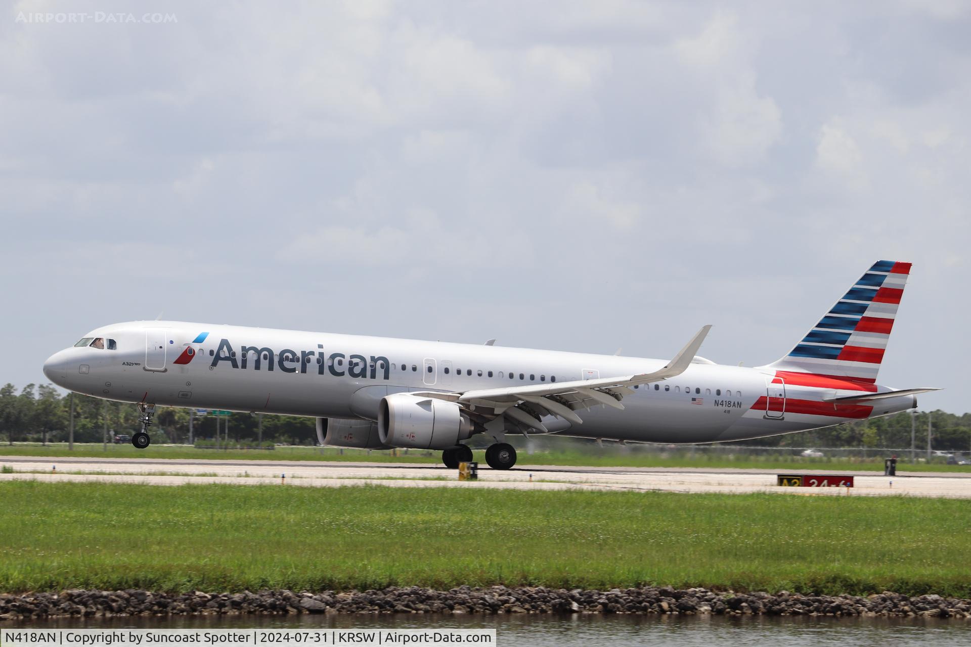 N418AN, 2020 Airbus A321-253NX C/N 9550, American Flight 487 arrives at Southwest Florida International Airport following flight from Philadelphia International Airport
