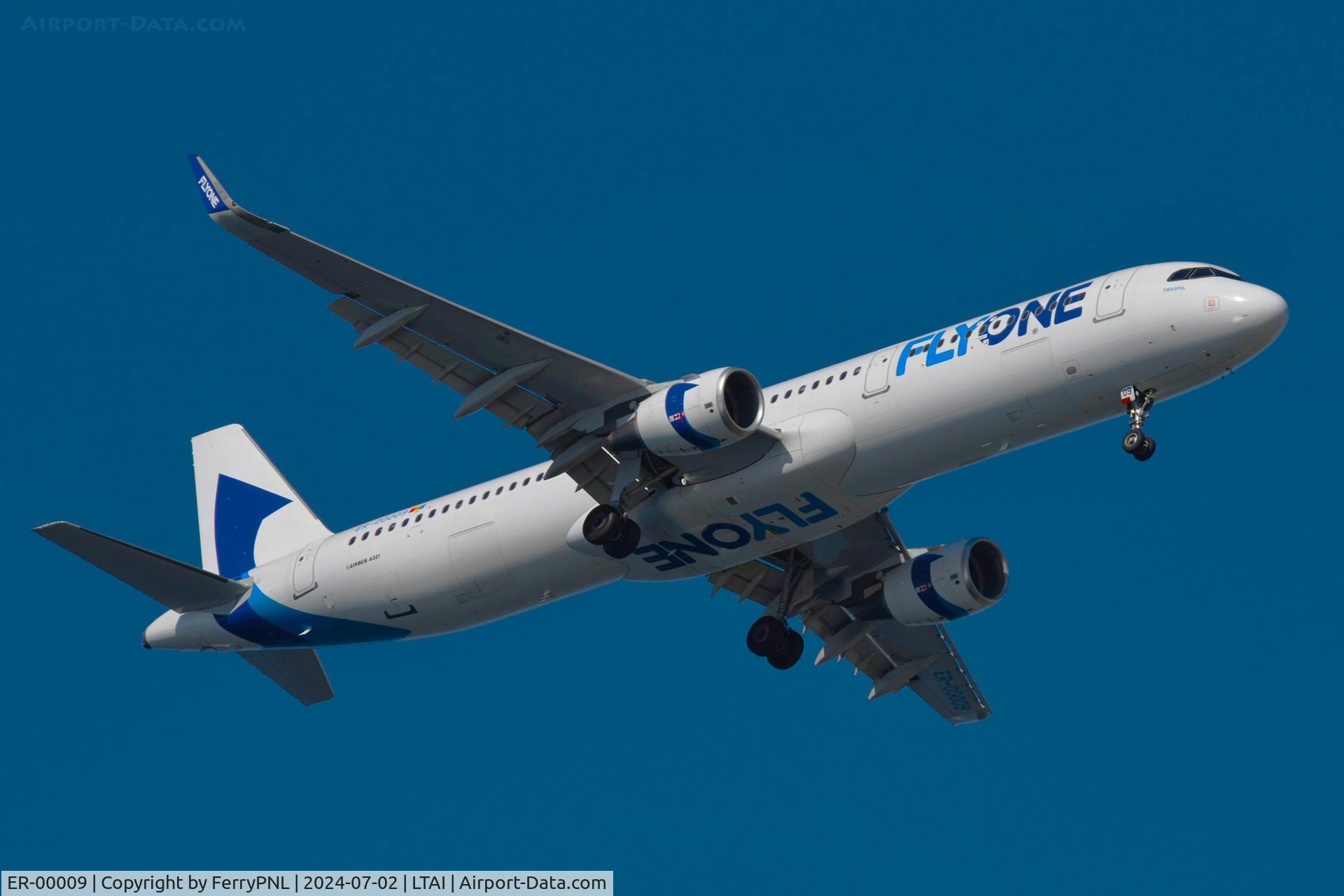 ER-00009, 2014 Airbus A321-211(WL) C/N A321-211(WL), FLYONE A321 landing