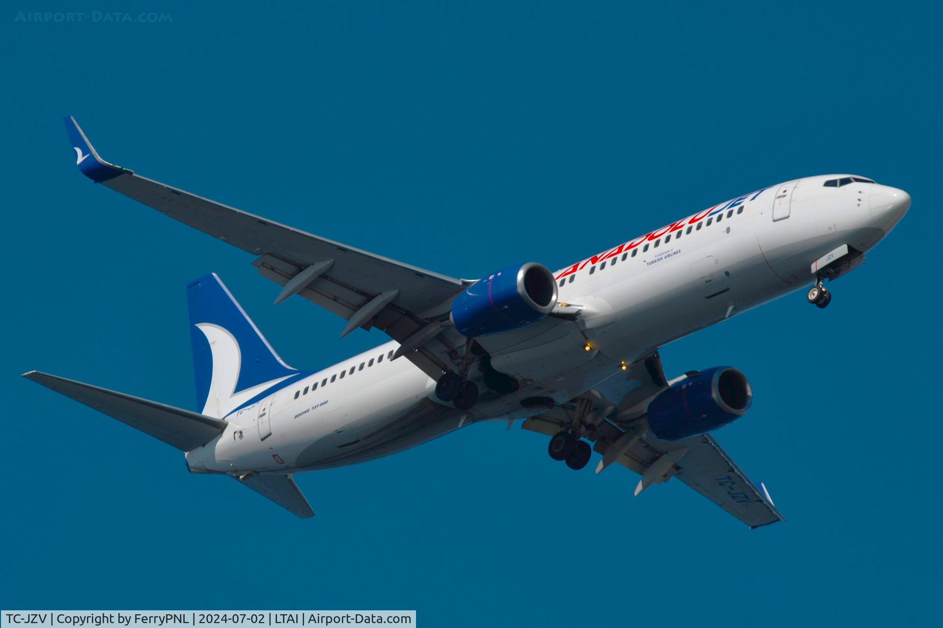 TC-JZV, 2012 Boeing 737-8AS(WL) C/N 40319, Anadolujet B738 landing