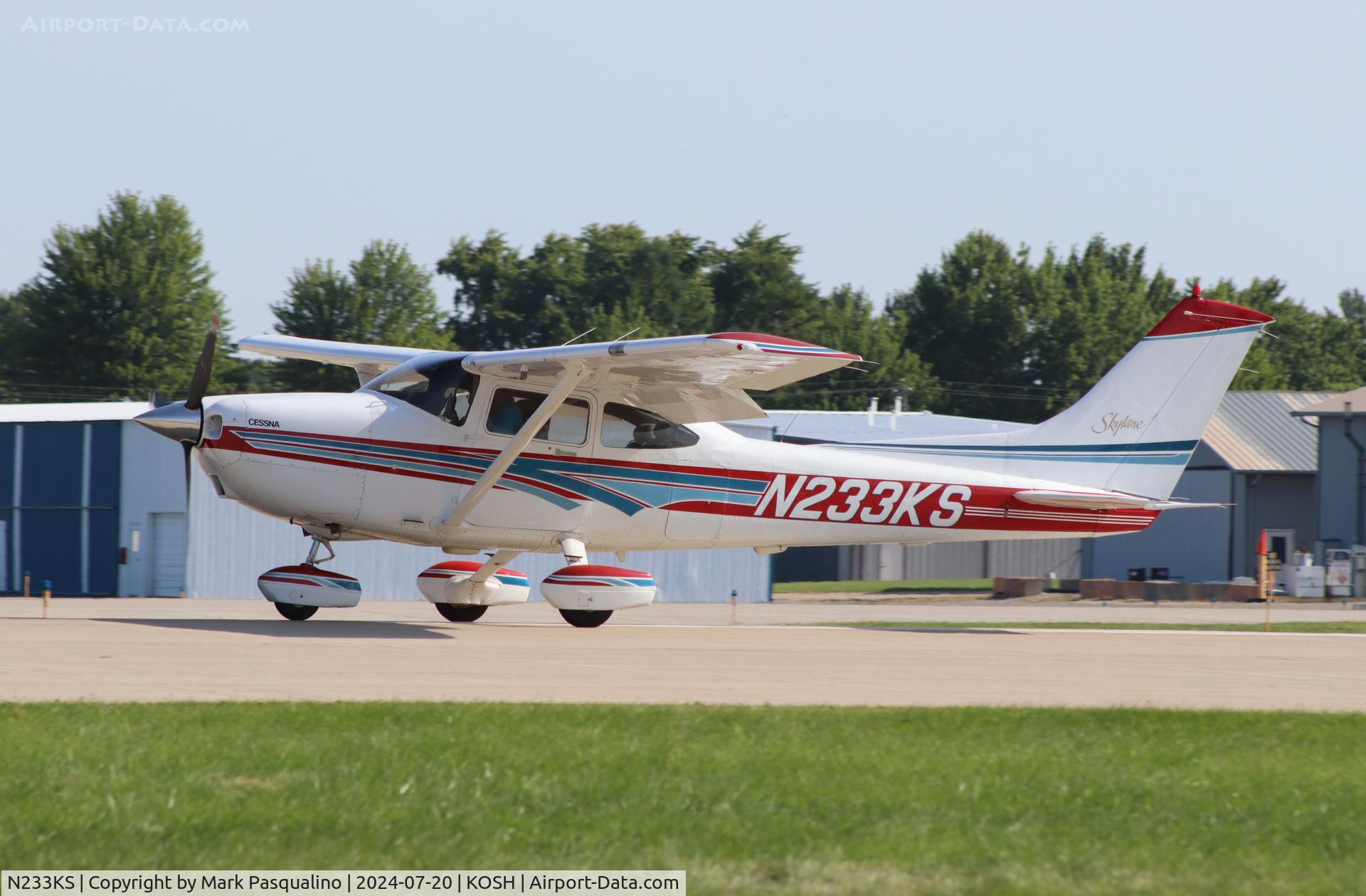 N233KS, 1998 Cessna 182S Skylane C/N 18280145, Cessna 182S