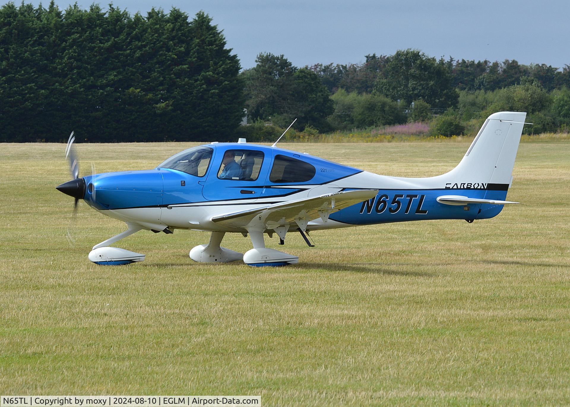 N65TL, 2018 Cirrus SR22T Carbon C/N 1747, Cirrus SR22T Carbon at White Waltham.