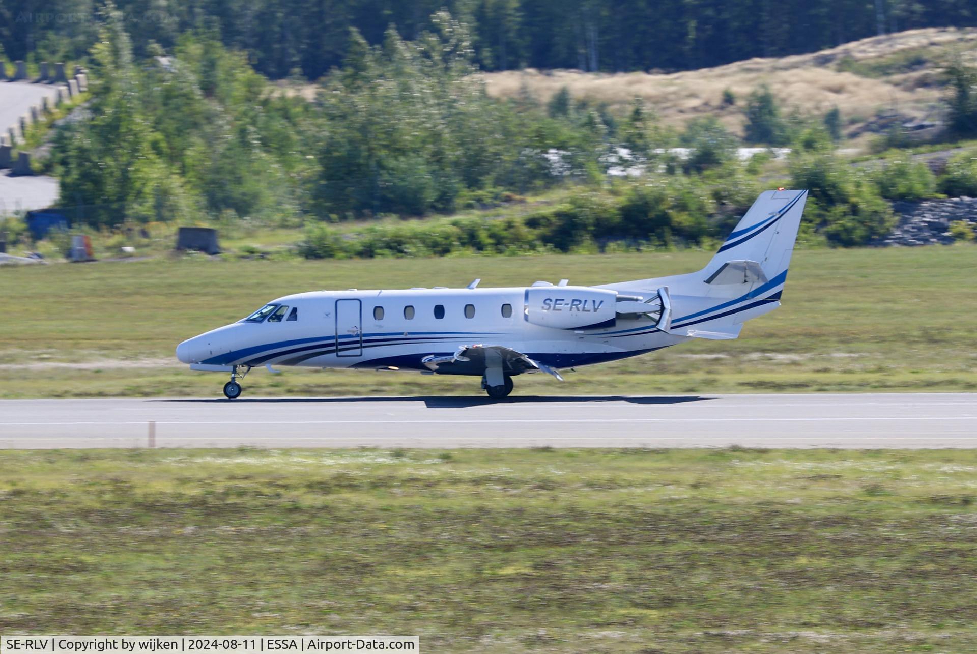SE-RLV, Cessna 560XL Citation C/N 560-5110, Rwy 01R