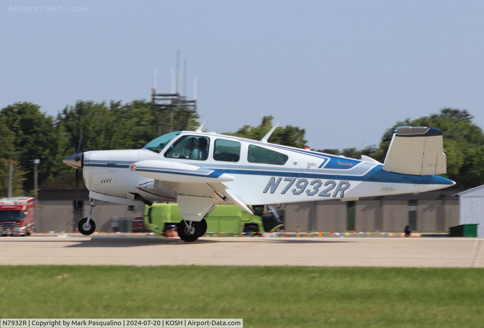 N7932R, 1969 Beech V35A Bonanza C/N D-8954, Beech V35A