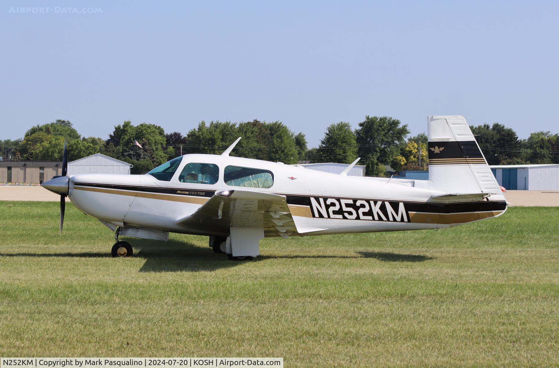 N252KM, Mooney M20K C/N 25-1032, Mooney M20K