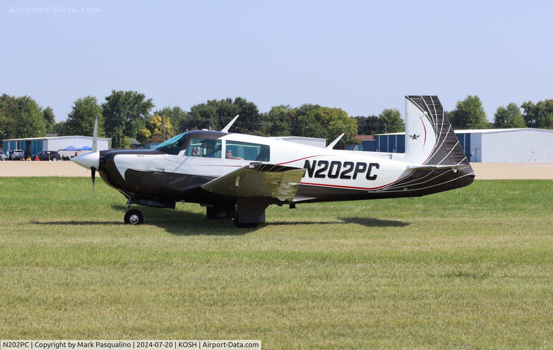 N202PC, 1981 Mooney M20J 201 C/N 24-1086, Mooney M20J