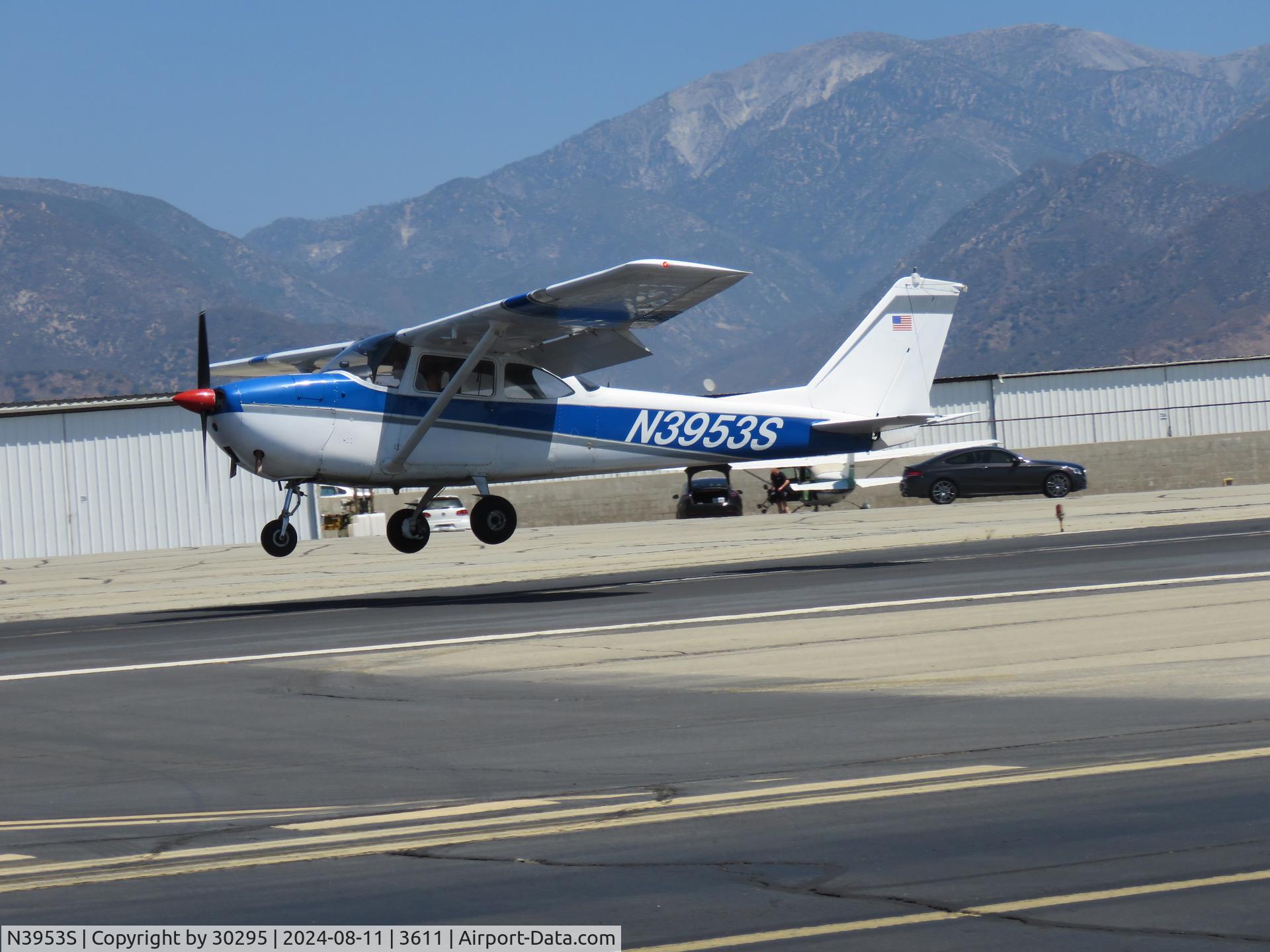 N3953S, 1964 Cessna 172E C/N 17251153, Almost down