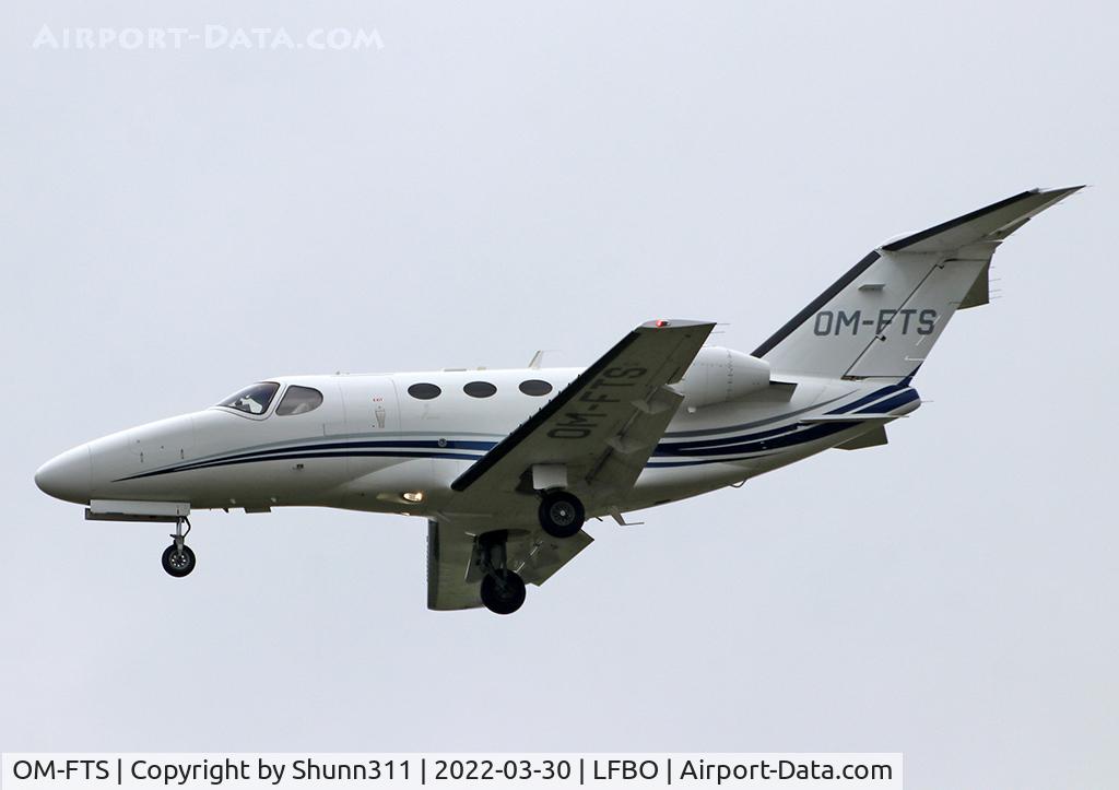 OM-FTS, 2005 Cessna 525A CitationJet CJ2 C/N 525A-0239, Landing rwy 32L