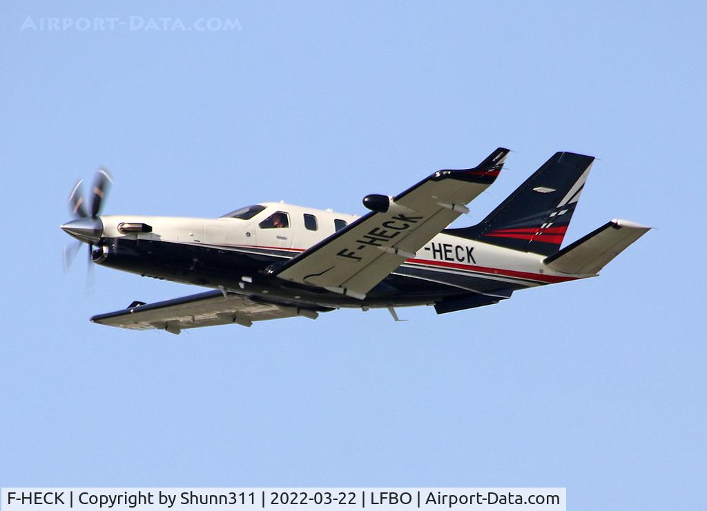 F-HECK, 2020 Daher TBM-940 C/N 1320, Climbing after take off from rwy 14L