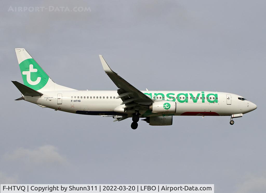 F-HTVQ, 2013 Boeing 737-8AL C/N 39068, Landing rwy 14R
