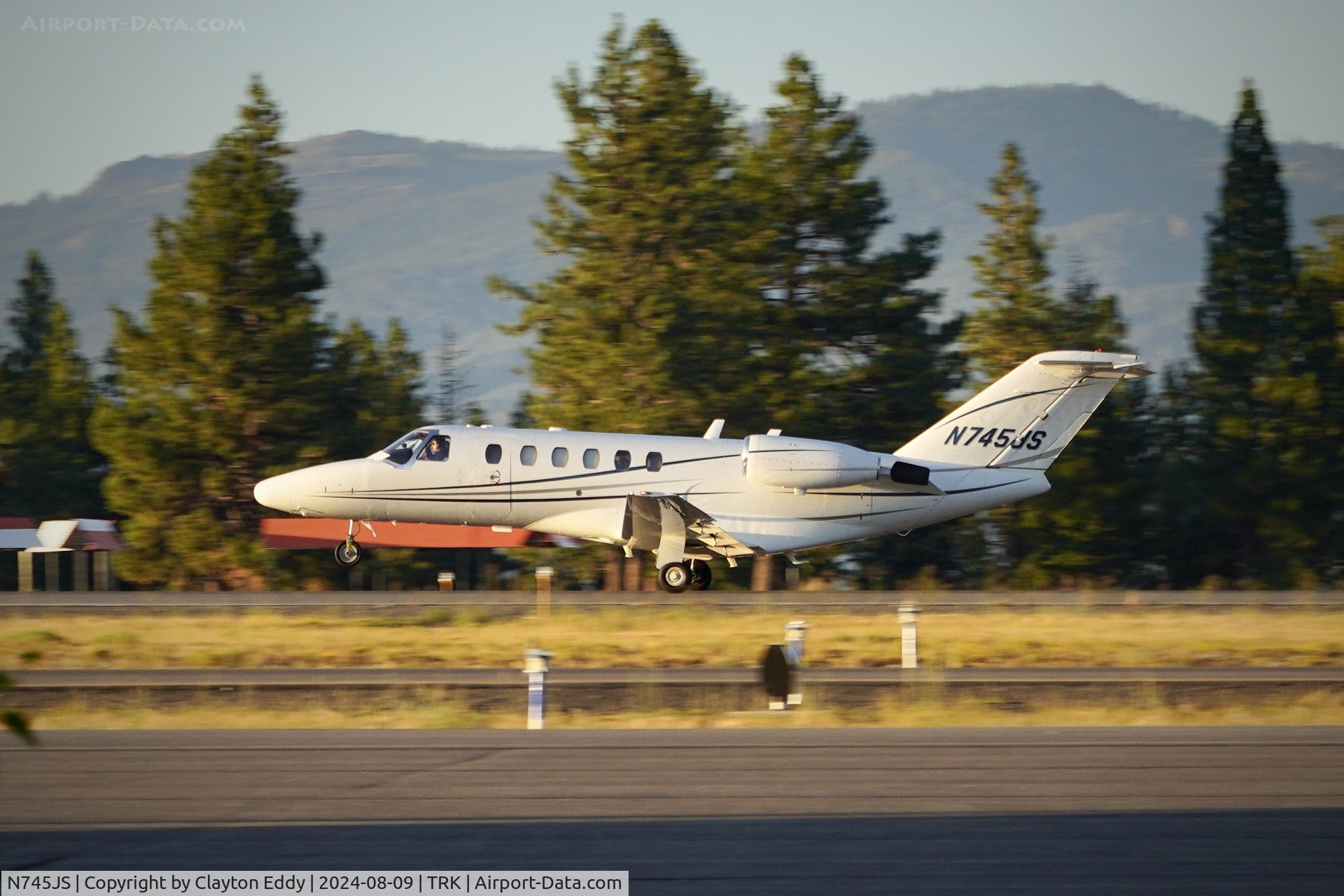 N745JS, 2003 Cessna 525A C/N 525A-0174, Truckee Tahoe airport in California 2024.