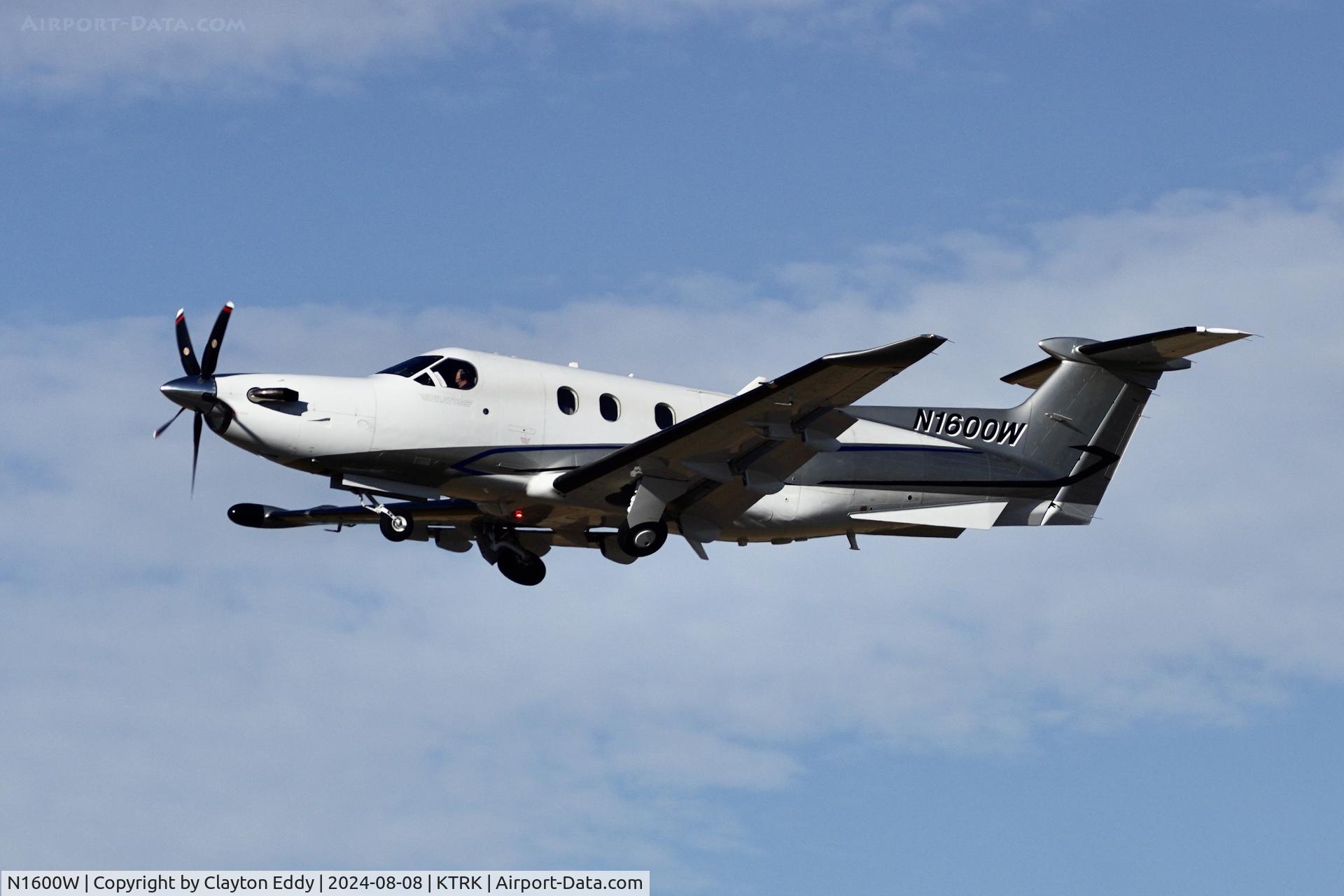 N1600W, 2018 Pilatus Aircraft LTD PC-12/47E C/N 1812, Truckee Tahoe airport in California 2024.
