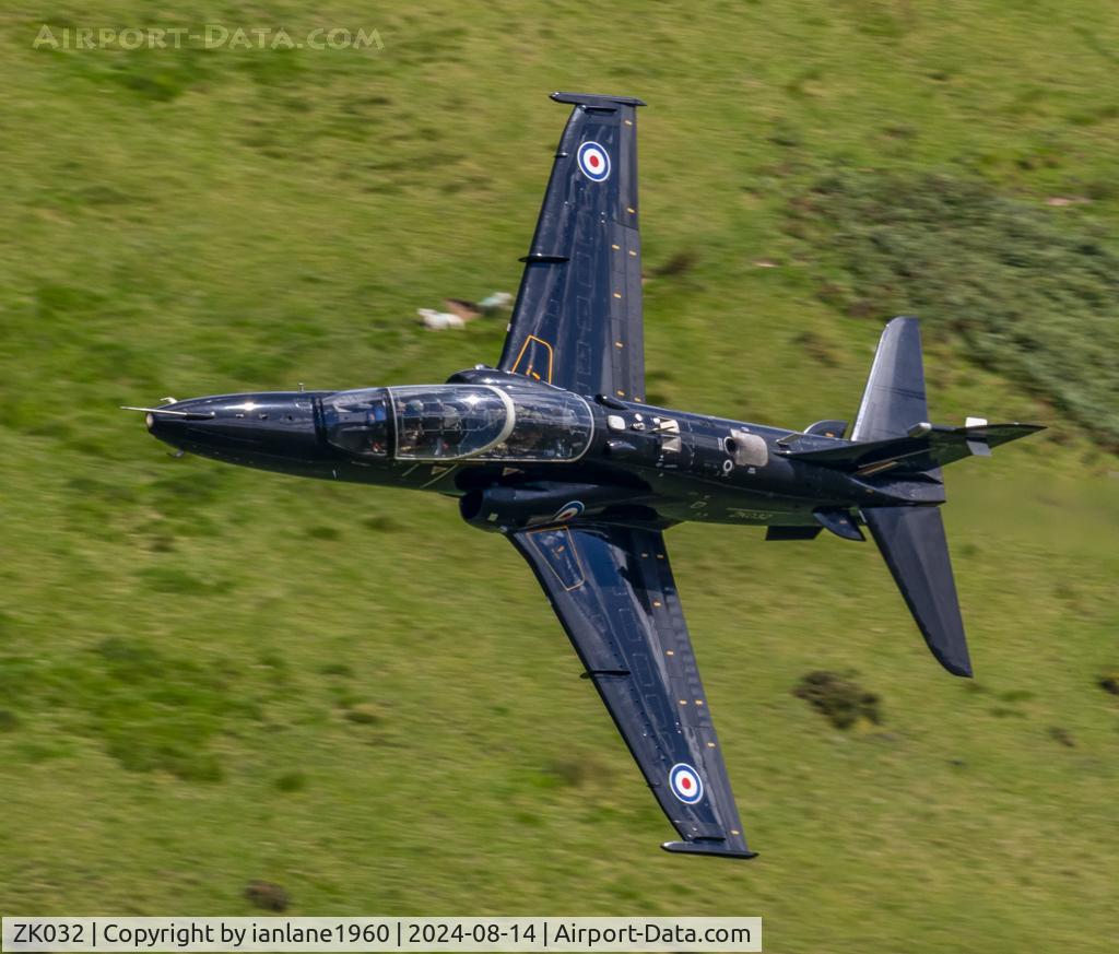 ZK032, 2009 British Aerospace Hawk T2 C/N RT023/1261, Mach Loop LFA7