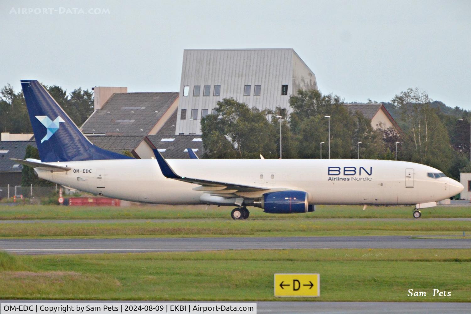 OM-EDC, 2003 Boeing 737-86J C/N 32919, B737-800F at Billund Airport.