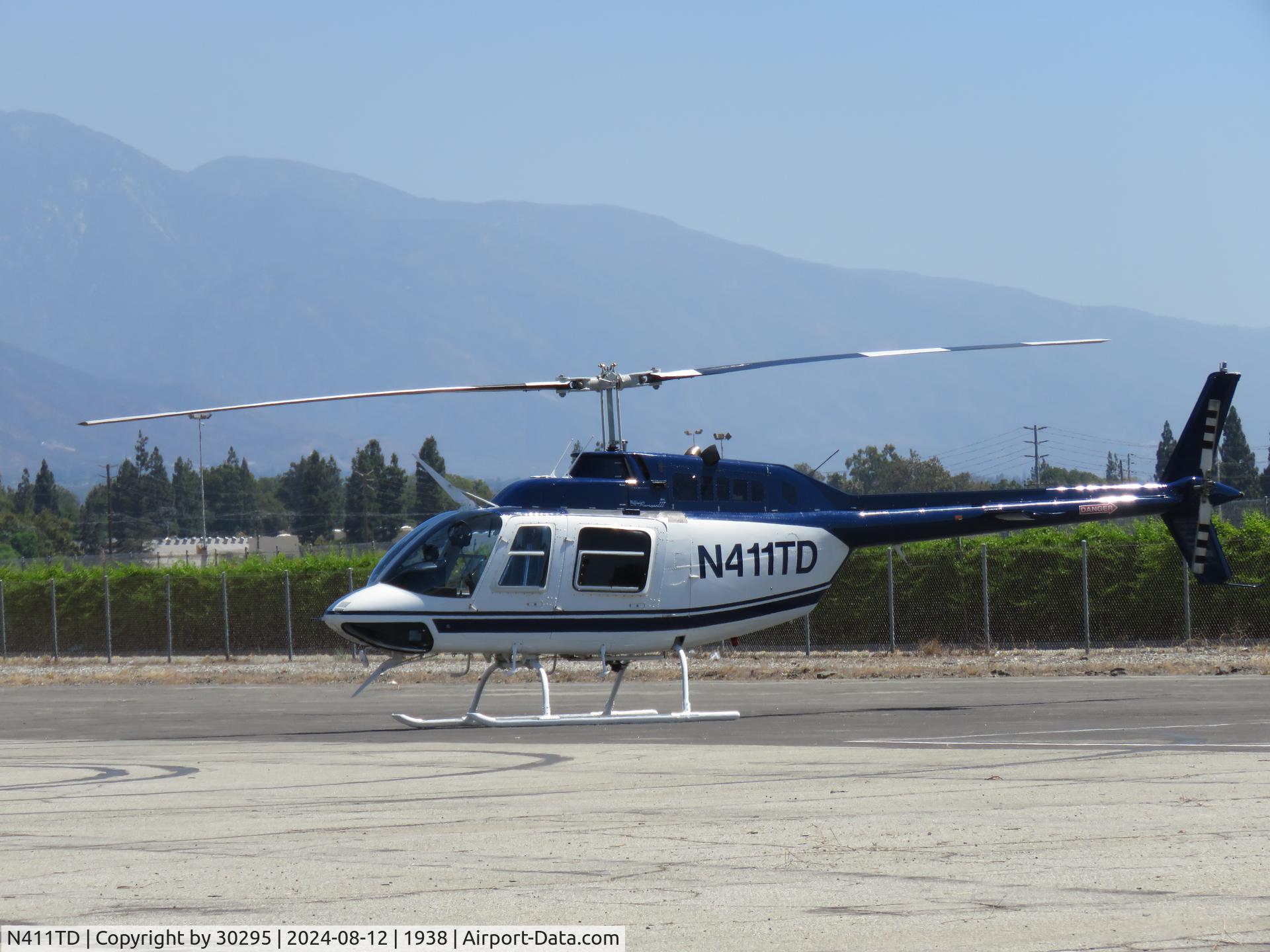 N411TD, 1991 Bell 206B JetRanger III C/N 4165, Parked