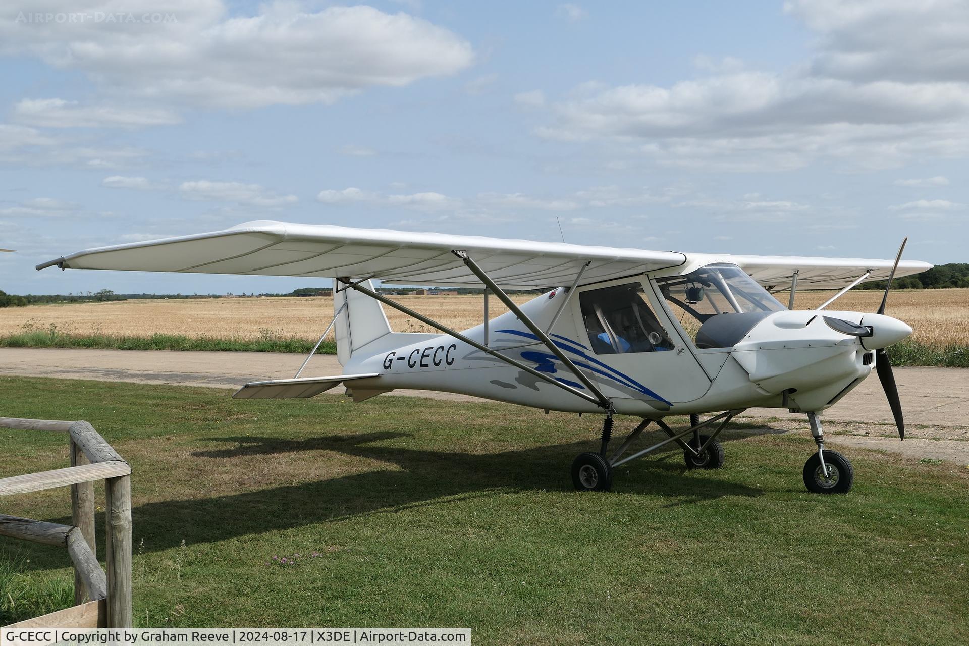 G-CECC, 2006 Comco Ikarus C42 FB80 C/N 0607-6832, Parked at Deenethorpe.
