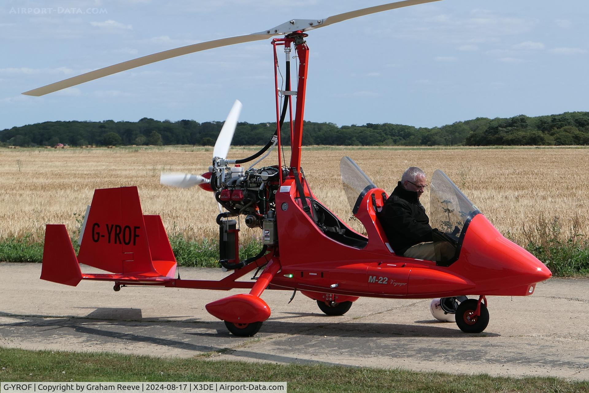 G-YROF, 2013 Magni Gyro M-22 Voyager C/N 22-13-8184, About to depart from Deenethorpe.