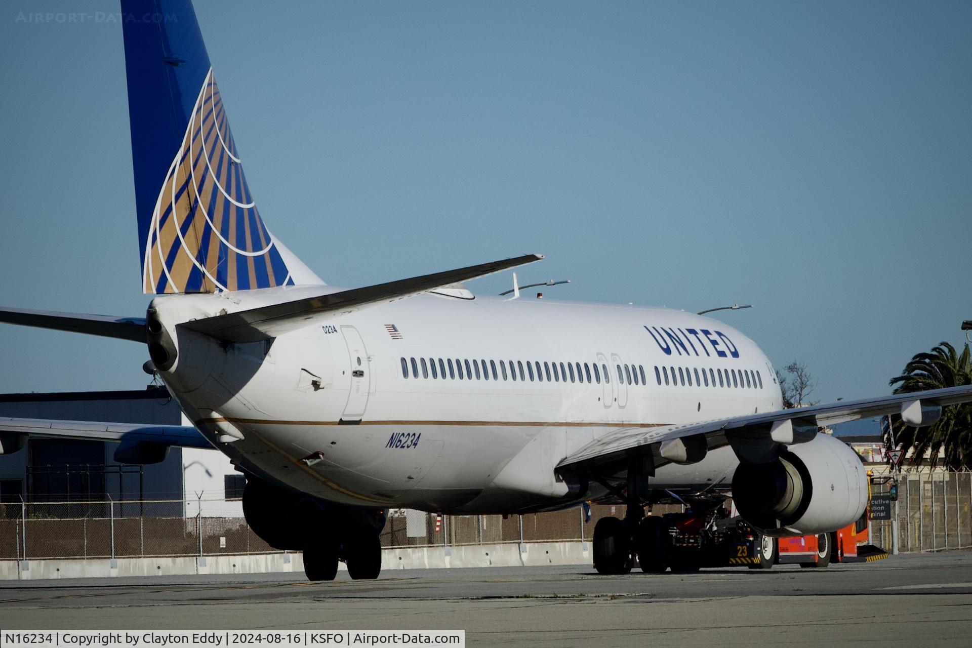 N16234, 1999 Boeing 737-824 C/N 28946, SFO 2024.