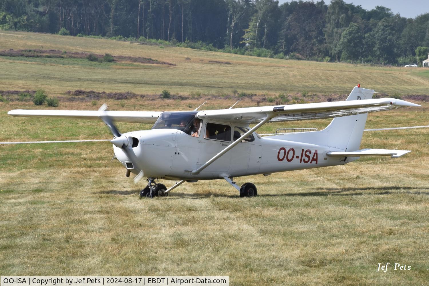 OO-ISA, 2006 Robinson R44 Raven II C/N 11394, At Oldtimer Fly-in Schaffen.