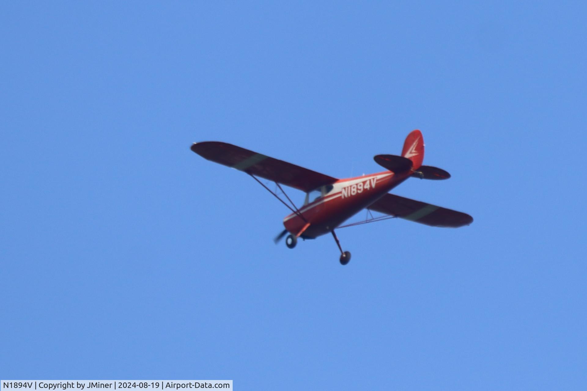 N1894V, 1947 Cessna 140 C/N 14083, Flying over Crabtree Nature Center in Cook County, IL.