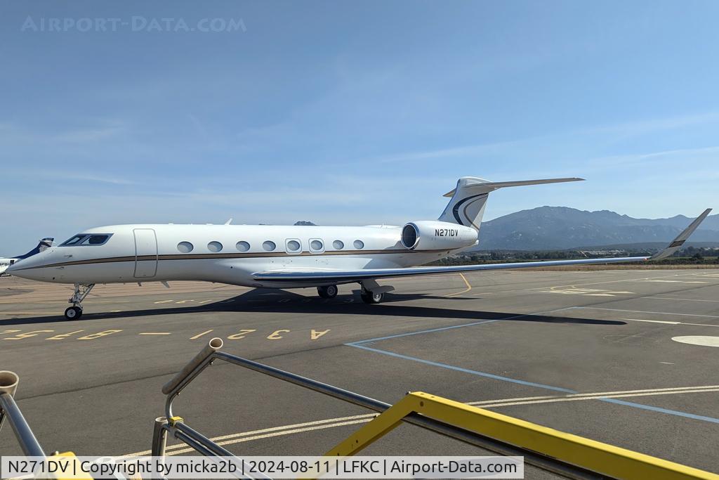 N271DV, 2015 Gulfstream G-VI (G650ER) C/N 6133, Taxiing