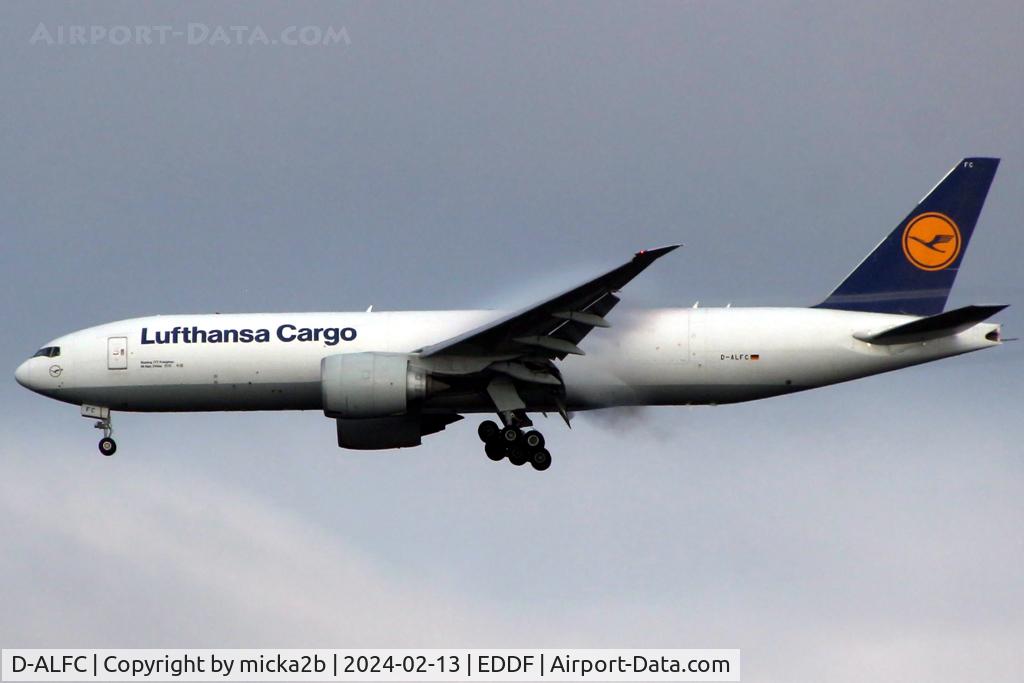 D-ALFC, 2014 Boeing 777-FBT C/N 41676, Landing