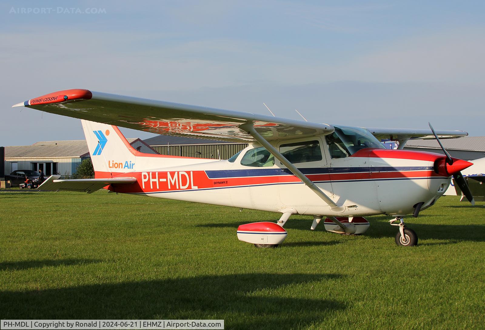 PH-MDL, 1980 Cessna 172N C/N F17202024, at ehmz