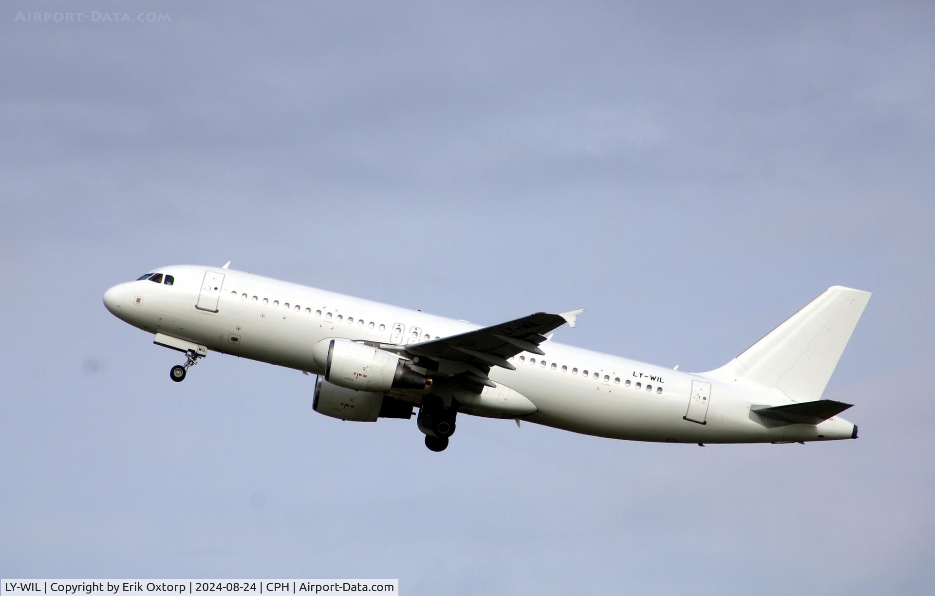 LY-WIL, 2007 Airbus A320-214 C/N 3138, LY-WIL taking off rw 22R