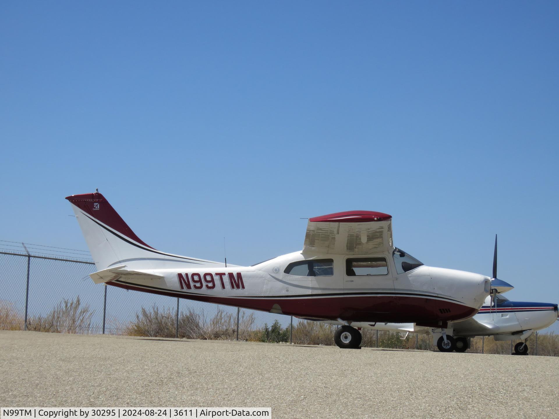 N99TM, 1977 Cessna 210M Centurion C/N 21061712, Parked