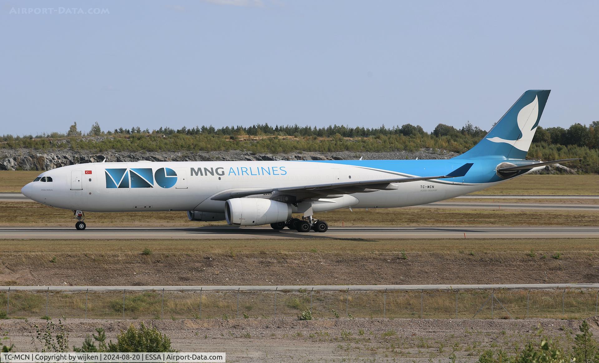 TC-MCN, 2007 Airbus A330-343E C/N 889, Twy W