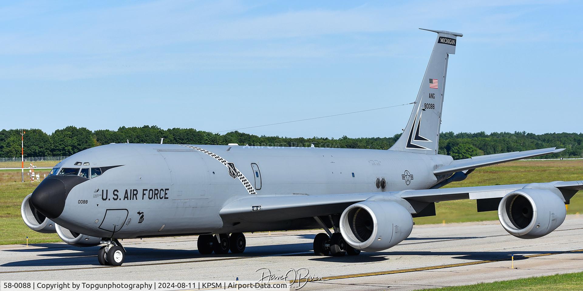 58-0088, 1958 Boeing KC-135T Stratotanker C/N 17833, WIDE42 heading out of CAP duty