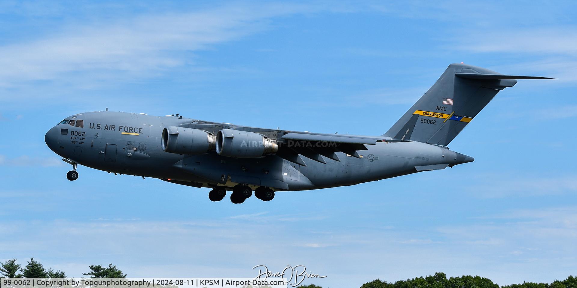 99-0062, 1999 Boeing C-17A Globemaster III C/N 50066/P-62, REACH833 lands RW34