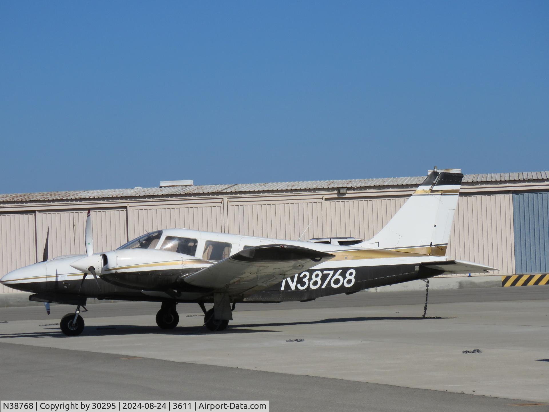 N38768, 1977 Piper PA-34-200T Seneca II C/N 34-7770085, Parked