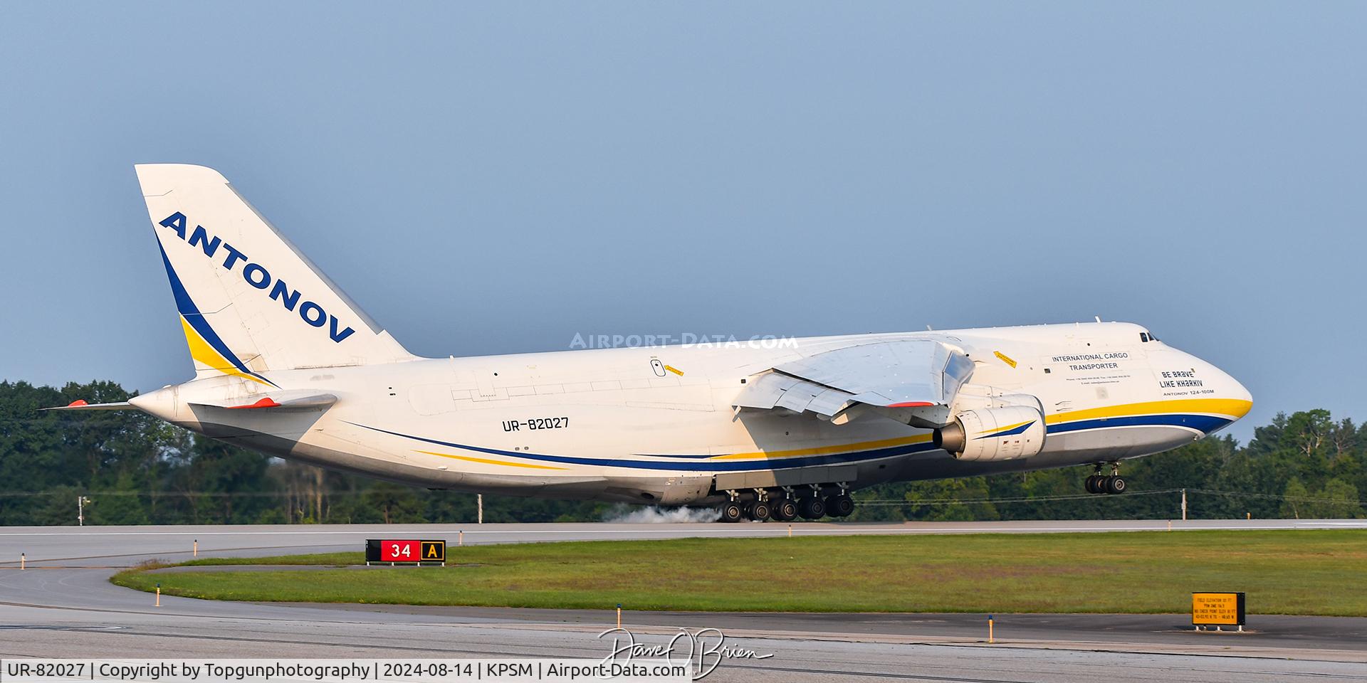UR-82027, 1990 Antonov An-124-100 Ruslan C/N 19530502288, Loaded down with vehicles, this AN-124 touched down just after the numbers to give him as much runway to slowdown as he needed.